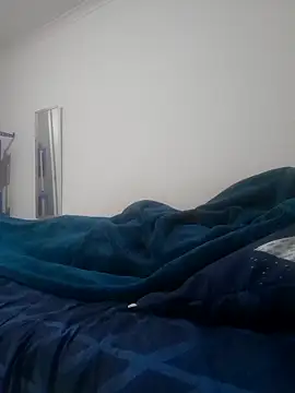 iwantolderwmn online show from March 6, 2026, 5:48 am