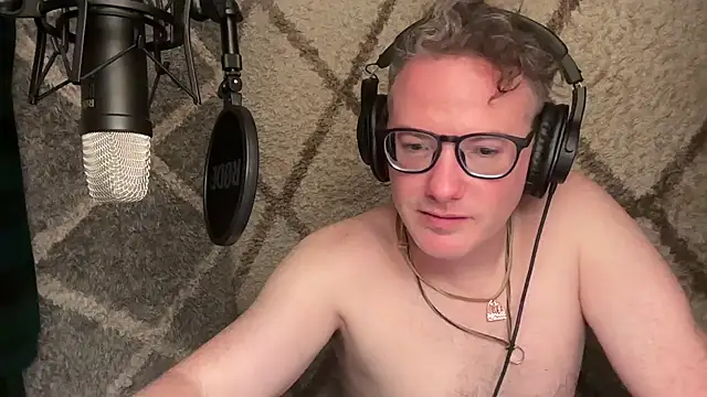 CunningColm online show from March 23, 2026, 3:21 am