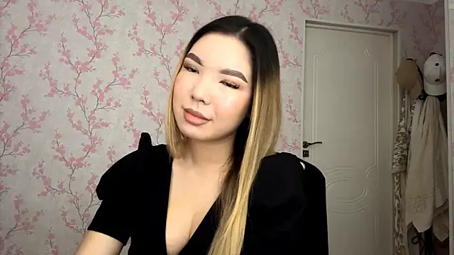 Snapshot of Elina_Mottel chatting on February 17, 2026, 7:27 am Elina Mottel online show from February 17, 2026, 7:27 am