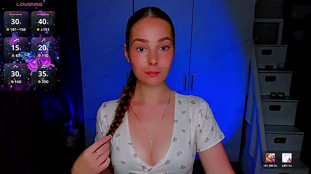 Snapshot of Maddy_Wood_ chatting on July 3, 2026, 4:24 pm Maddy Wood online show from July 3, 2026, 4:24 pm