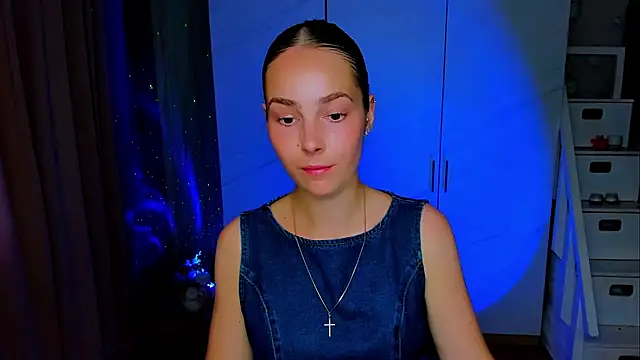 Snapshot of Maddy_Wood_ chatting on July 31, 2026, 3:55 pm Maddy Wood online show from July 31, 2026, 3:55 pm