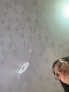 RousseBelle online show from February 21, 2026, 2:01 am