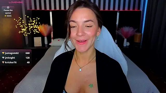Snapshot of GracefulMichelle chatting on May 12, 2026, 8:00 am GracefulMichelle online show from May 12, 2026, 8:00 am