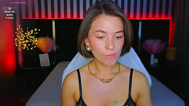 Snapshot of GracefulMichelle chatting on May 24, 2026, 7:52 pm GracefulMichelle online show from May 24, 2026, 7:52 pm