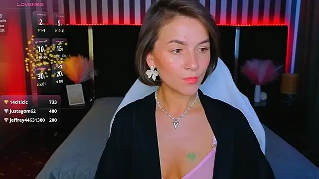 Snapshot of GracefulMichelle chatting on May 25, 2026, 8:20 am GracefulMichelle online show from May 25, 2026, 8:20 am