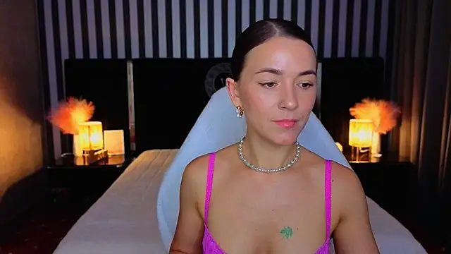 Snapshot of GracefulMichelle chatting on July 13, 2026, 7:27 pm GracefulMichelle online show from July 13, 2026, 7:27 pm