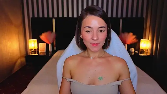 Snapshot of GracefulMichelle chatting on July 22, 2026, 7:27 pm GracefulMichelle online show from July 22, 2026, 7:27 pm