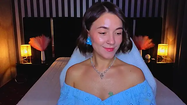 Snapshot of GracefulMichelle chatting on July 23, 2026, 7:34 pm GracefulMichelle online show from July 23, 2026, 7:34 pm