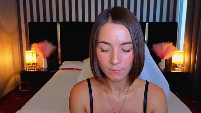 Snapshot of GracefulMichelle chatting on July 30, 2026, 2:49 pm GracefulMichelle online show from July 30, 2026, 2:49 pm