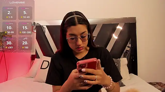 Snapshot of Mia_Iron chatting on May 3, 2026, 1:06 pm Mia Iron online show from May 3, 2026, 1:06 pm