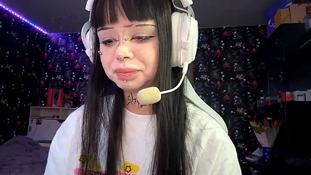 Luna Sohotti online show from March 9, 2026, 3:05 pm