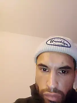 Snapshot of OiledAirplane74 chatting on March 22, 2026, 4:38 am OiledAirplane74 online show from March 22, 2026, 4:38 am