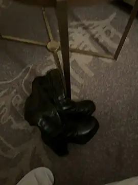 Snapshot of HIME-TV chatting on February 18, 2026, 1:01 am HIME-TV online show from February 18, 2026, 1:01 am