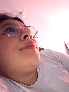 Snapshot of belen_green chatting on June 15, 2026, 12:29 pm belen green online show from June 15, 2026, 12:29 pm