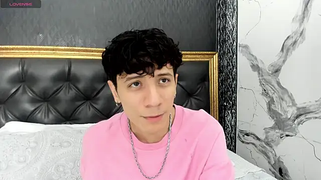 Snapshot of Angel_St1 chatting on May 18, 2026, 5:02 am Angel St1 online show from May 18, 2026, 5:02 am