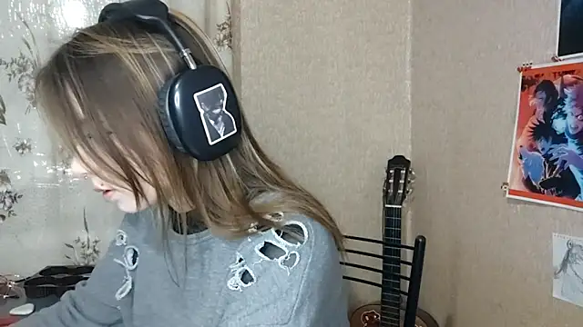 MilaTyan online show from February 24, 2026, 5:33 pm