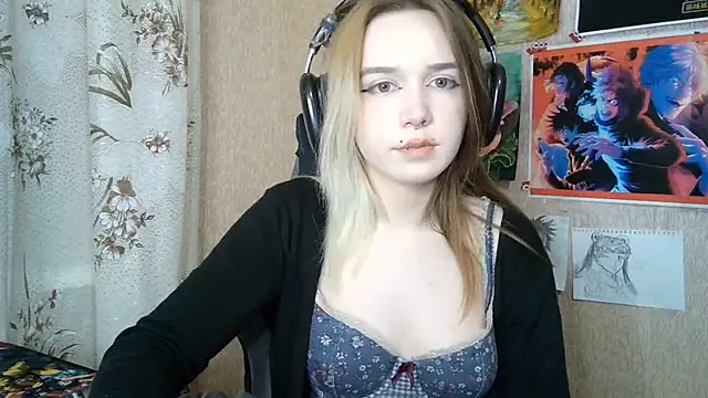 MilaTyan online show from April 30, 2026, 8:57 pm