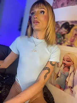 Snapshot of celeste_hell_ chatting on July 5, 2026, 10:11 am celeste hell online show from July 5, 2026, 10:11 am