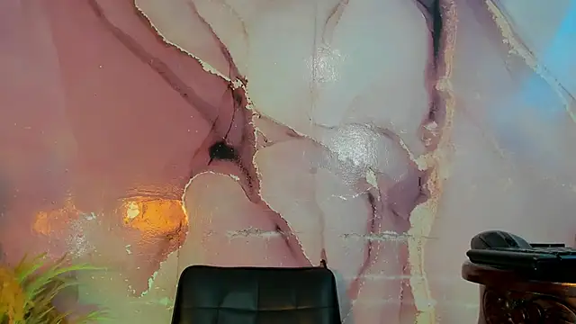 Violet Moon01 online show from March 14, 2026, 2:22 pm