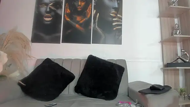 Violet Moon01 online show from March 15, 2026, 1:50 pm