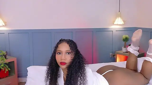 Snapshot of Chloe-Rose- chatting on June 14, 2026, 6:37 am Chloe-Rose- online show from June 14, 2026, 6:37 am