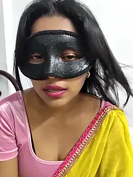 Cute-aryaa online show from April 27, 2026, 3:32 pm