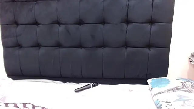 OnionBooty3573 online show from July 14, 2026, 12:55 pm