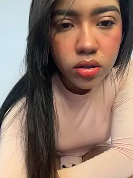 Snapshot of Lily_em chatting on June 8, 2026, 6:41 pm Lily em online show from June 8, 2026, 6:41 pm