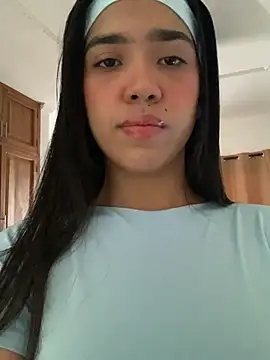 Lily em online show from July 6, 2026, 12:35 pm
