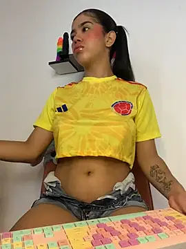 Lily em online show from July 7, 2026, 12:53 pm