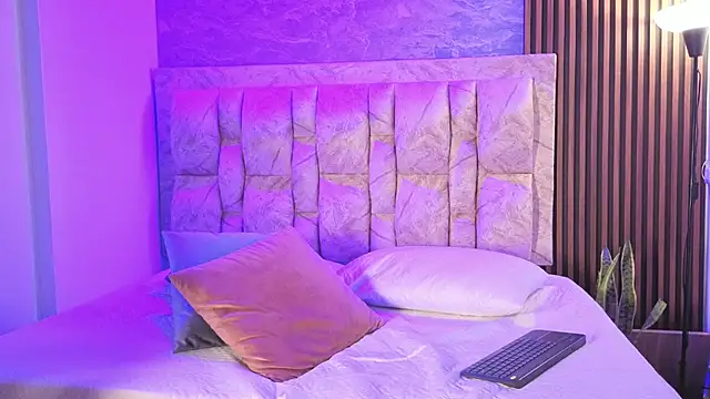 chelsea dalea online show from June 12, 2026, 9:03 pm