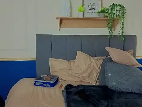 Selena Noir online show from March 13, 2026, 6:36 pm