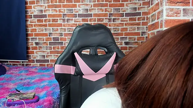 Sienna Lux01 online show from March 10, 2026, 1:32 am