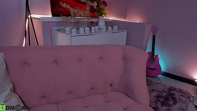 leylamirage online show from February 26, 2026, 12:26 pm