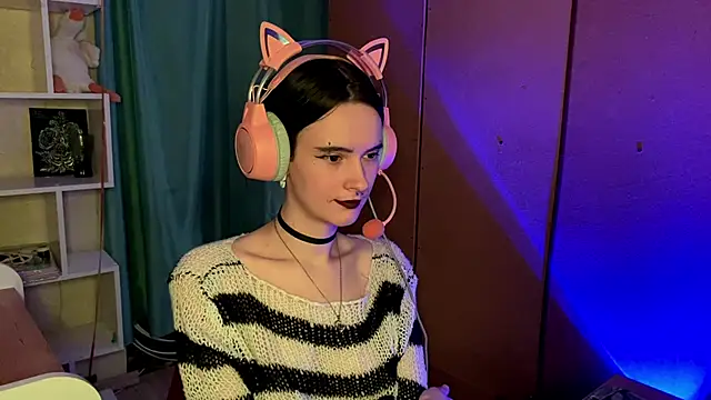 MabelDefina online show from March 12, 2026, 11:05 am