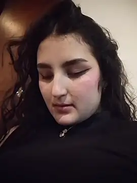 zoe moon   online show from April 30, 2026, 8:57 pm