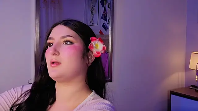 Snapshot of zoe_moon__ chatting on July 4, 2026, 12:22 pm zoe moon online show from July 4, 2026, 12:22 pm