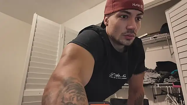 Alejandrosolerxxx online show from February 17, 2026, 3:51 pm