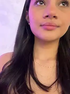 AlessiaVallmont online show from March 10, 2026, 11:59 am