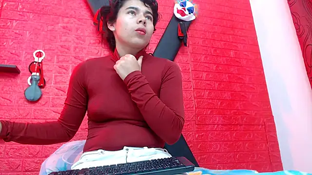 skinnysexy18 online show from February 26, 2026, 1:32 pm