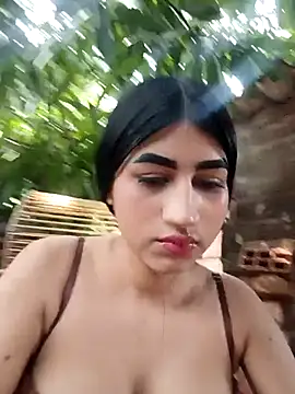 Julianiss online show from March 22, 2026, 3:37 pm