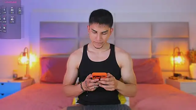Snapshot of jhosuahunt chatting on June 5, 2026, 11:32 pm jhosuahunt online show from June 5, 2026, 11:32 pm