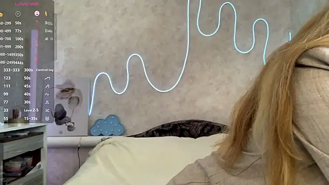 Snapshot of VictoriaDeese chatting on June 5, 2026, 3:13 am VictoriaDeese online show from June 5, 2026, 3:13 am