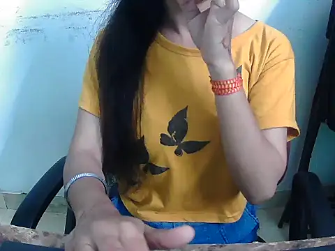 Hotsurbhi online show from March 7, 2026, 3:58 am