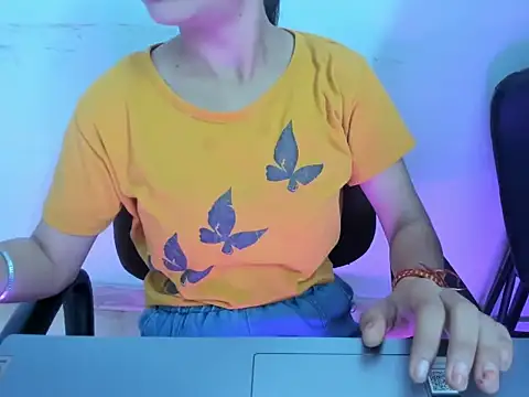 Hotsurbhi online show from March 16, 2026, 4:51 am