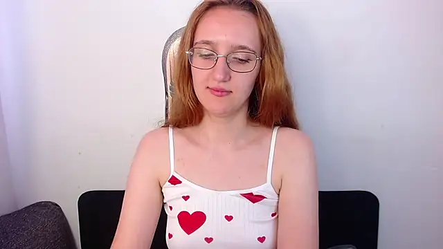 Snapshot of miay_here_ chatting on July 18, 2026, 9:57 am miay here online show from July 18, 2026, 9:57 am