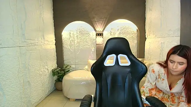 Elizabeth  r online show from March 17, 2026, 3:11 am