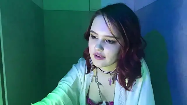 AmaliaJess online show from March 18, 2026, 5:05 pm