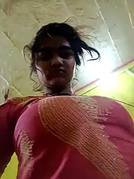 Cute Mahek99 online show from July 6, 2026, 11:18 pm