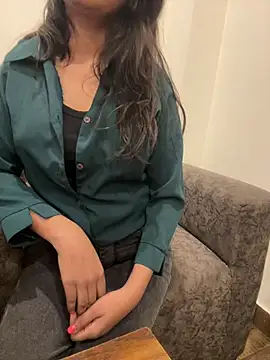 Taniyasingh69 online show from April 12, 2026, 9:58 am